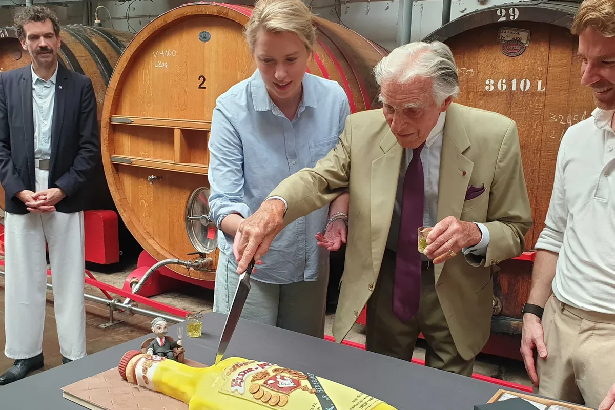 Emile de Beukelaer van Elixir d'Anvers wordt 100 jaar: "Ik drink heel regelmatig nog een elixirtje"